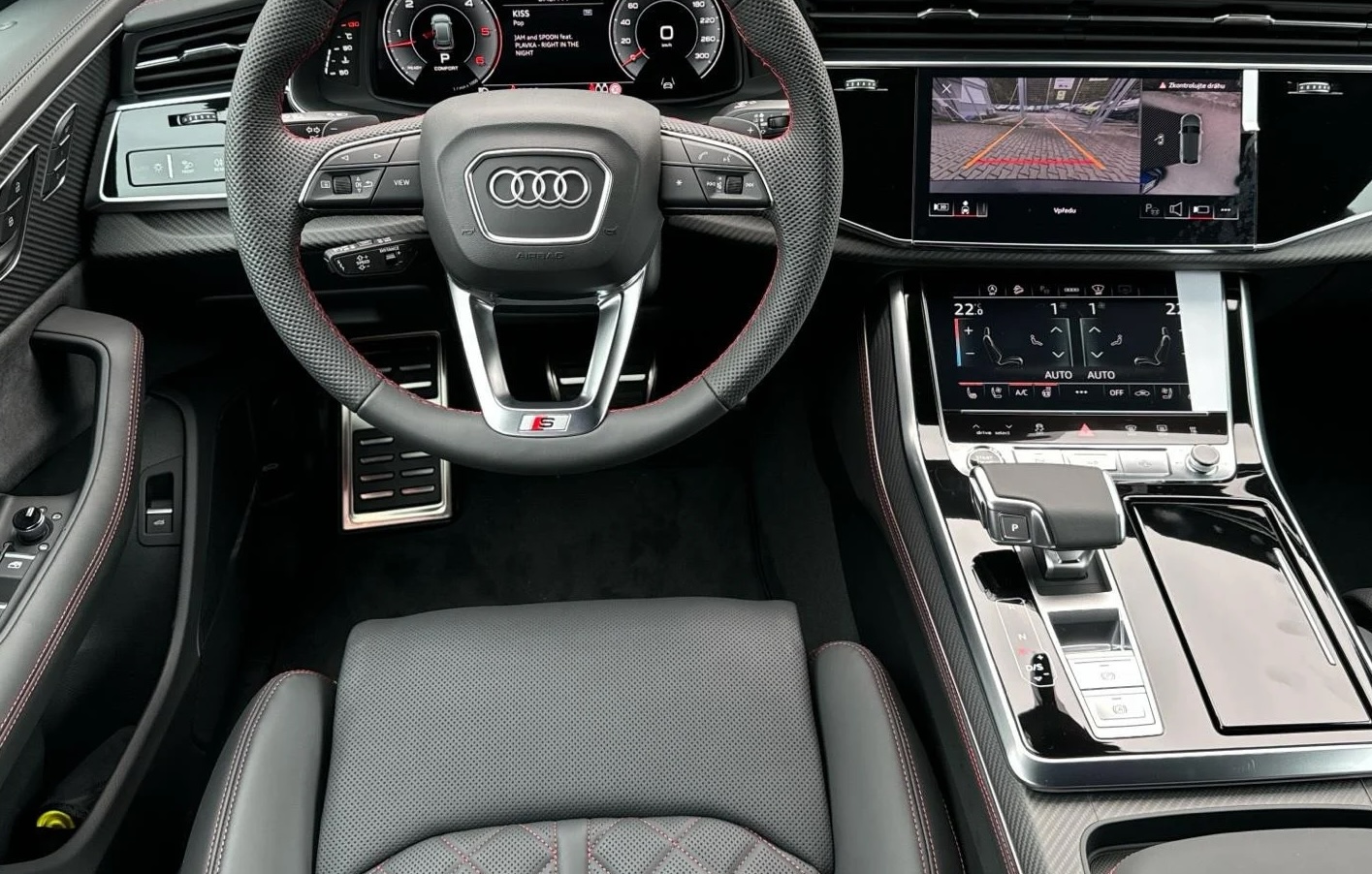 AUDI Q8 50 TDI S-LINE | FACELIFT | SKLADEM | české předváděcí auto | nafta 286 koní | sportovní S-line | sportovně luxusní SUV coupé | šedá Daytona | černá kůže | maximální výbava | super cena  | VIP SLEVA | nákup online | AUTOiBUY.com